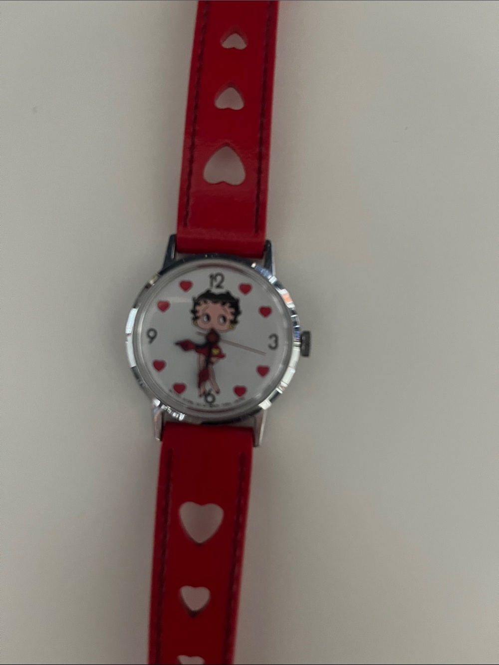 Betty Boop Red Heart Cutout Strap Watch - Picture 2 of 5